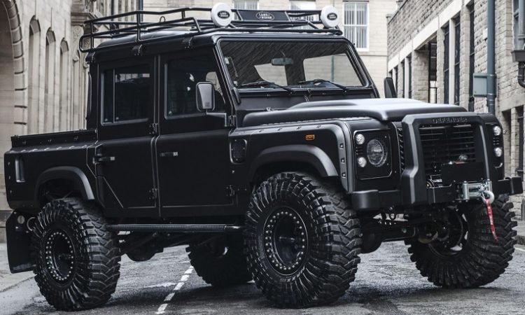 Land Rover Defender 1